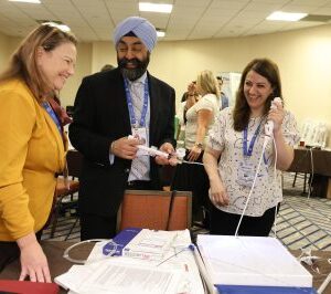 53196275994_d15f99d53a_k-400x266